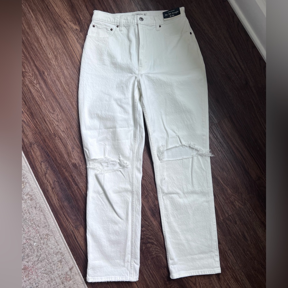 Abercrombie & Fitch White 90s Straight Leg Jeans